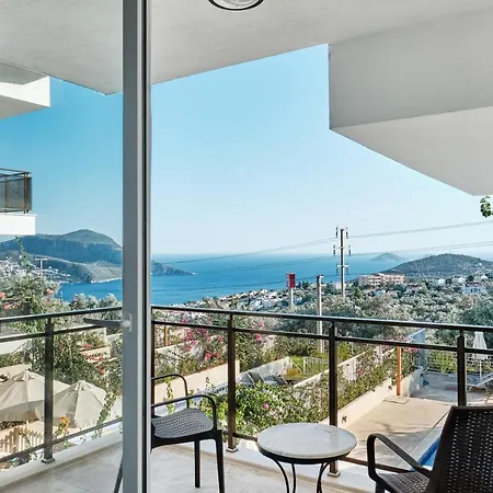 Tana Villa *