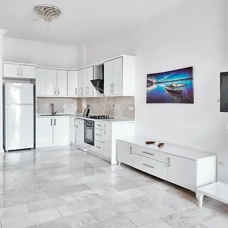 Tana Villa *